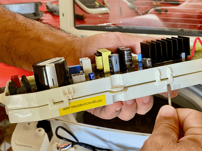 Reparación de tarjeta electrónica de lavarropas inverter
